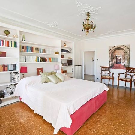 Ca' Fenice, Charming Apartment In San Marco, Sleep 7 เวนิส ภายนอก รูปภาพ