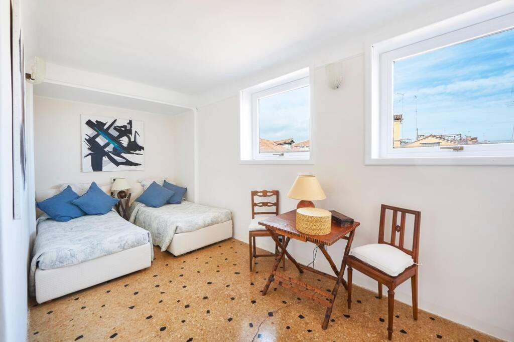 Ca' Fenice, Charming Apartment In San Marco, Sleep 7 เวนิส ภายนอก รูปภาพ