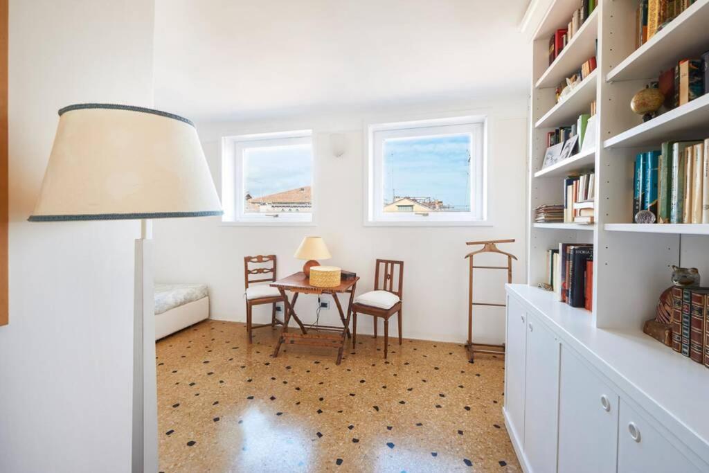 Ca' Fenice, Charming Apartment In San Marco, Sleep 7 เวนิส ภายนอก รูปภาพ