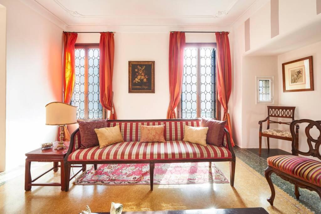 Ca' Fenice, Charming Apartment In San Marco, Sleep 7 เวนิส ภายนอก รูปภาพ
