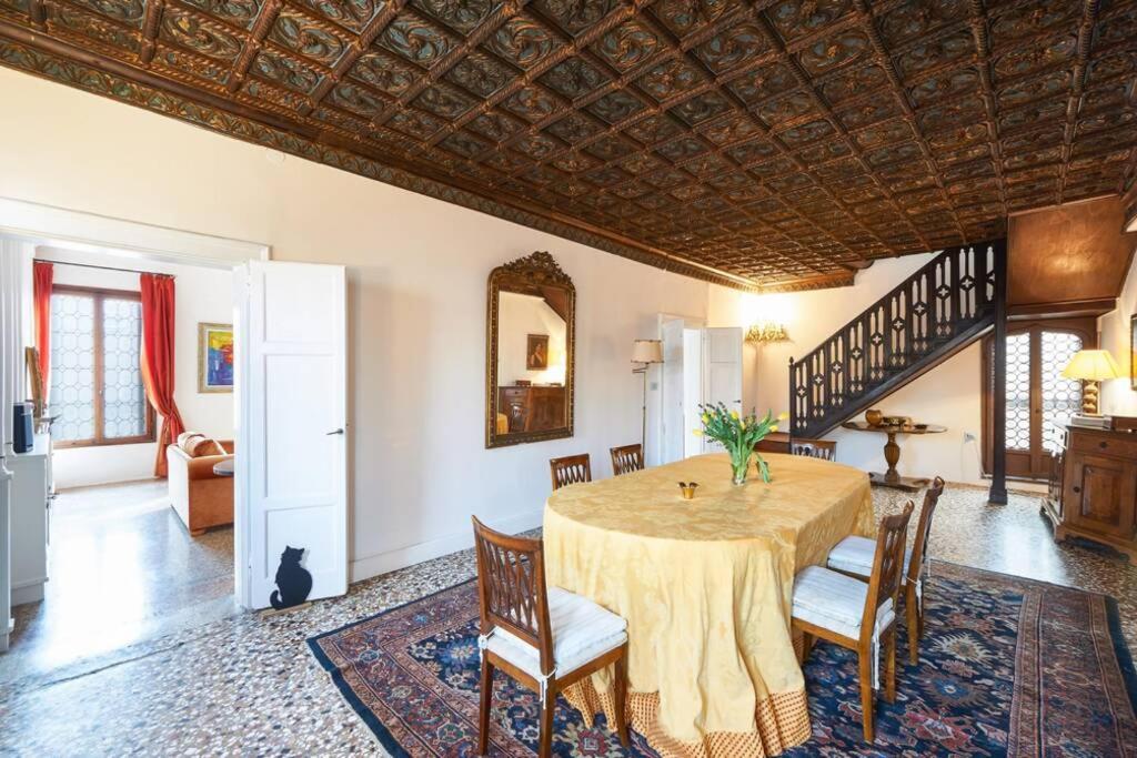 Ca' Fenice, Charming Apartment In San Marco, Sleep 7 เวนิส ภายนอก รูปภาพ