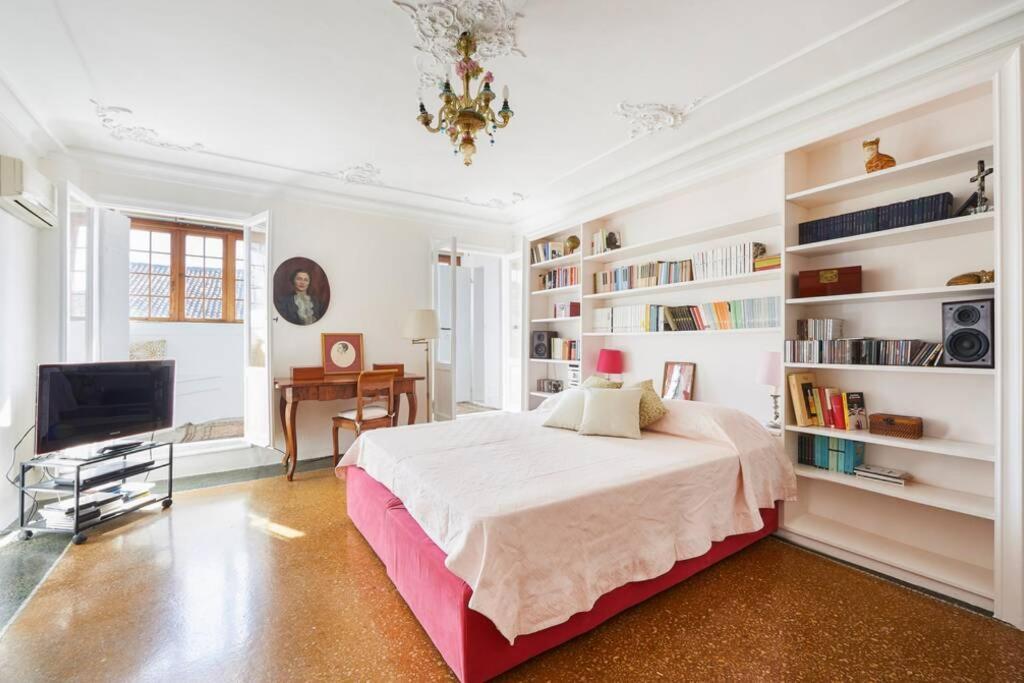 Ca' Fenice, Charming Apartment In San Marco, Sleep 7 เวนิส ภายนอก รูปภาพ