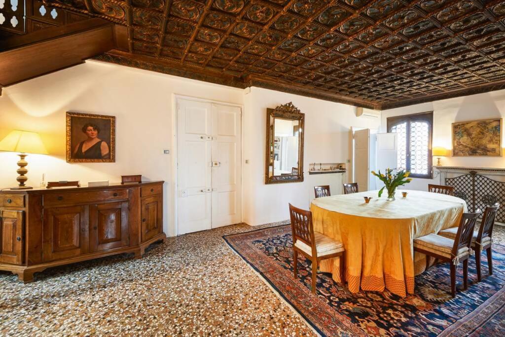 Ca' Fenice, Charming Apartment In San Marco, Sleep 7 เวนิส ภายนอก รูปภาพ