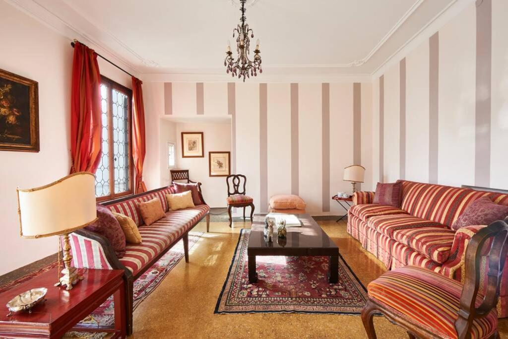 Ca' Fenice, Charming Apartment In San Marco, Sleep 7 เวนิส ภายนอก รูปภาพ