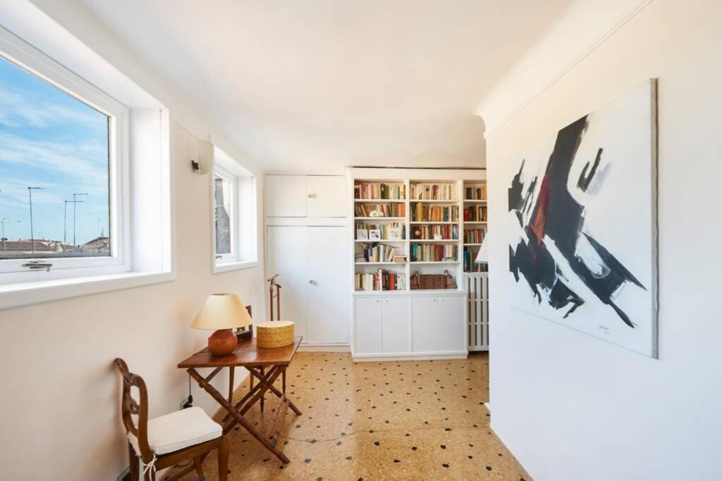 Ca' Fenice, Charming Apartment In San Marco, Sleep 7 เวนิส ภายนอก รูปภาพ